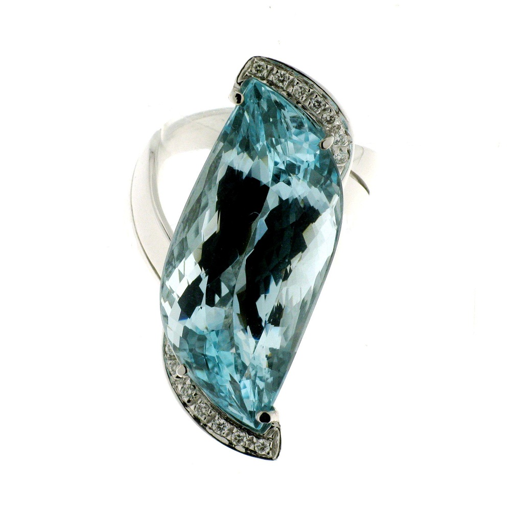 Anello con Diamanti e Acqua Marina fantasy